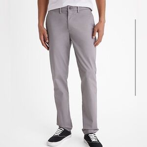 [Express] Straight Comfort Waist Hyper
Stretch Chino